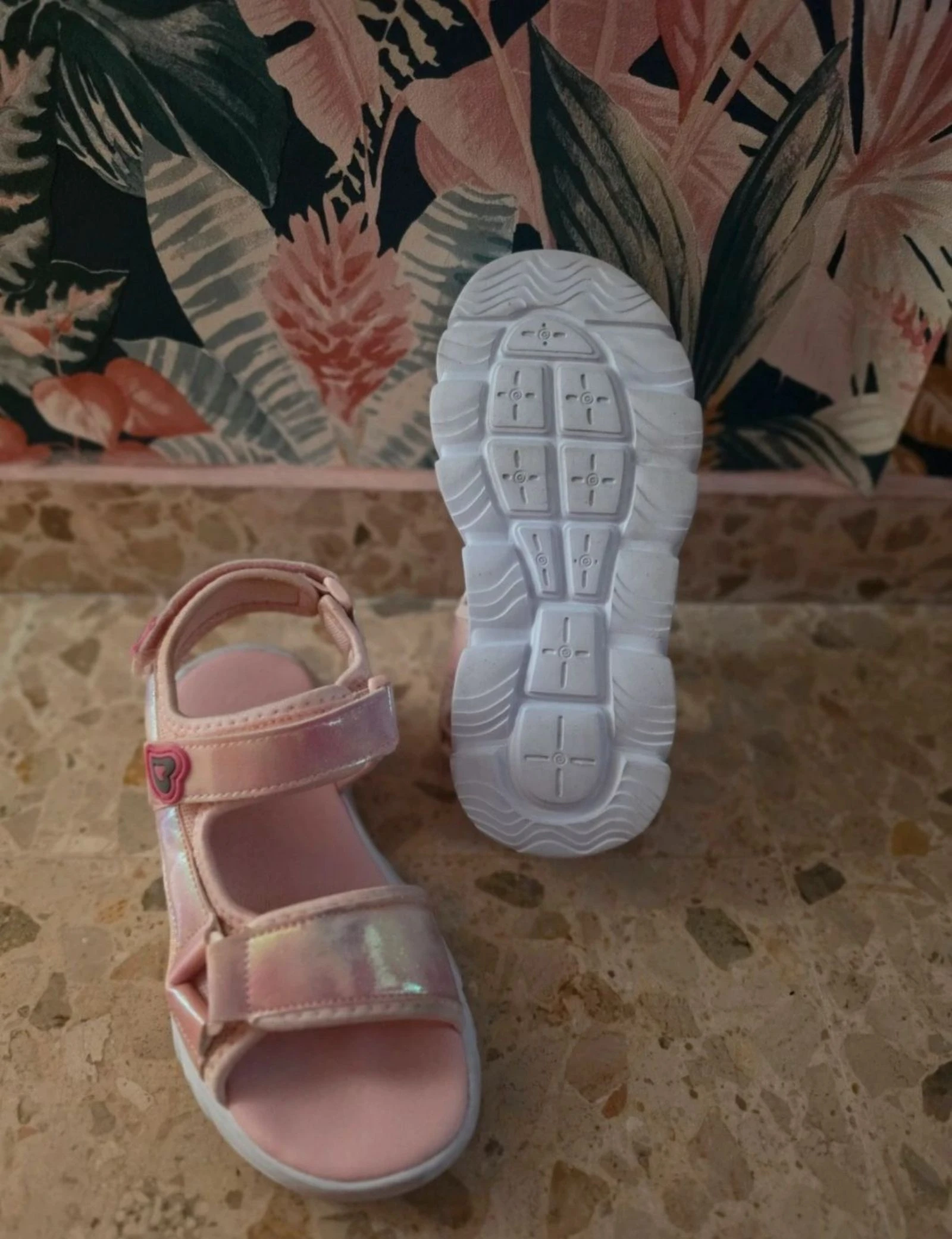 Sandalias con luces talla 32  – photo 2